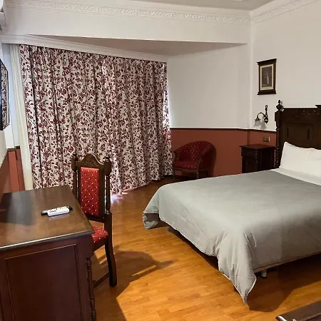 Ξενοδοχείο El Cisne 3*