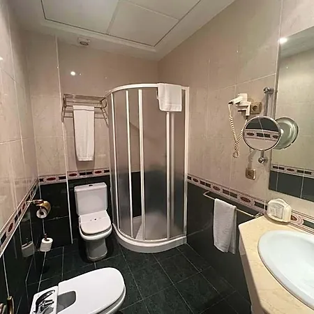 El Cisne - Parking Exterior Gratuito Hotel 3*