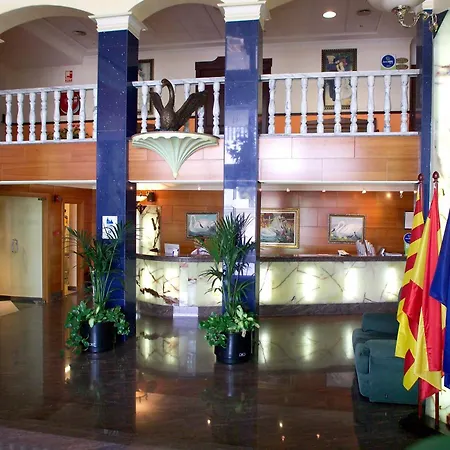 Hotel El Cisne - Parking Exterior Gratuito